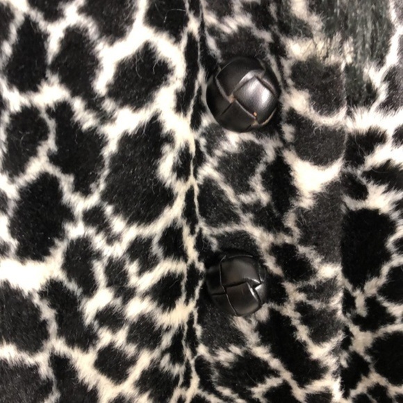 Rare Vintage Betsey Johnson Mongolian Faux Fur Animal Print 90s Y2k Trench Coat - Picture 5 of 16